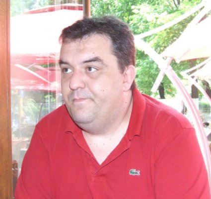 Avocatul Adrian Valeriu Mihai, acuzat de trafic de influenţă, are voie să părăsească ţara